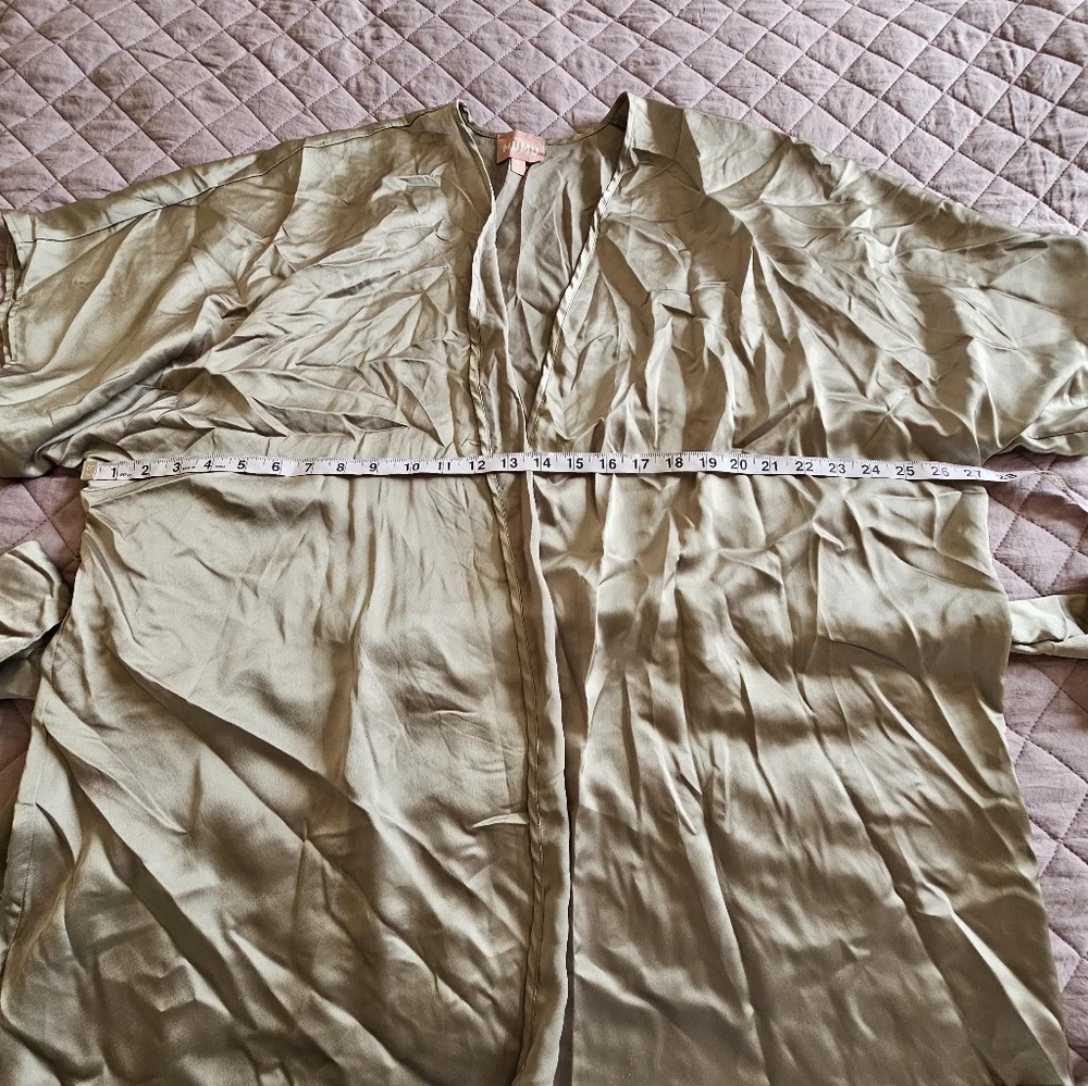 Show Me Your MUMU Olive Freen Elegant Satin‎ Kimono Lsunge Short Robe Sz M